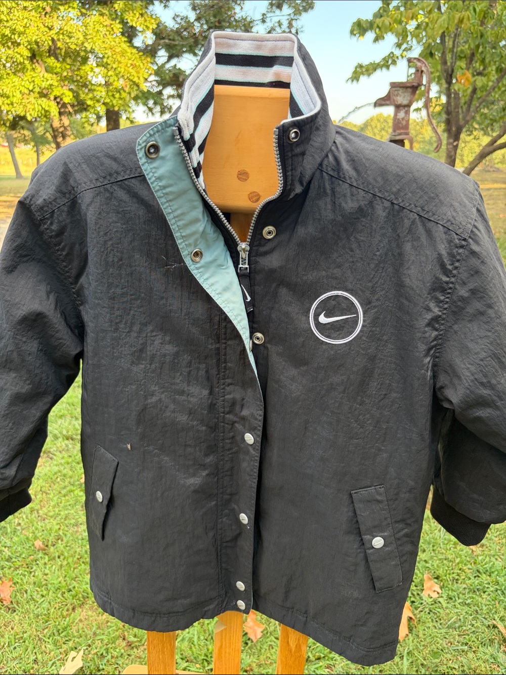 Nike Men’s Black Windbreaker with Light Mint Inner Placket